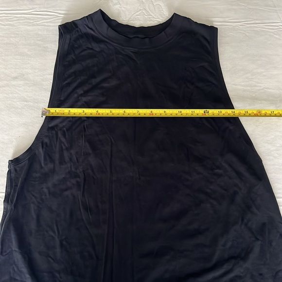 LULULEMON Women’s Classic Black Tank with NBA Logo Size 8/10 - Picture 9 of 11